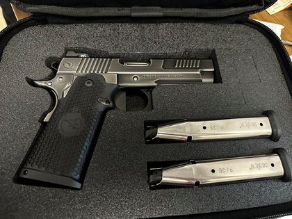 Nighthawk Commander Gen 1: Black 9mm Semi-Auto, 17-Round Precision Pistol