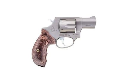 Taurus 856 Defender: Compact .38 Special +P Revolver, Stainless/Walnut