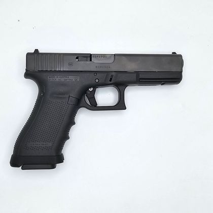 Glock 17 Gen4 Night Sight 9mm Pistol - Black, 17-Round Reliability